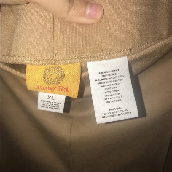 Capris - Picture 3 of 3